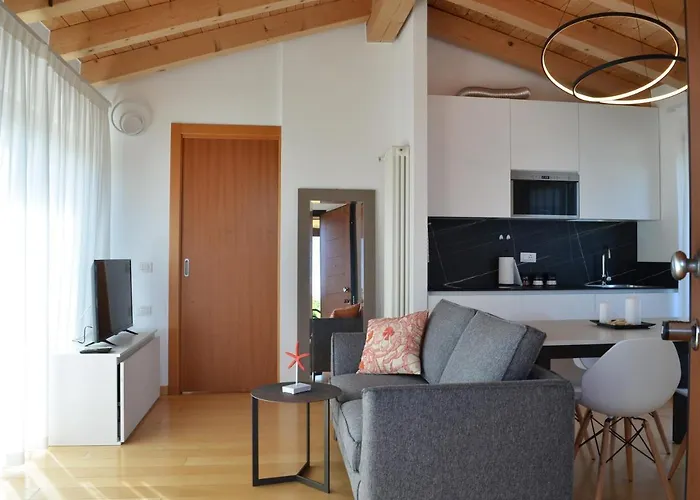 Golf Jesolo Village ➔ Attico Con Piscina